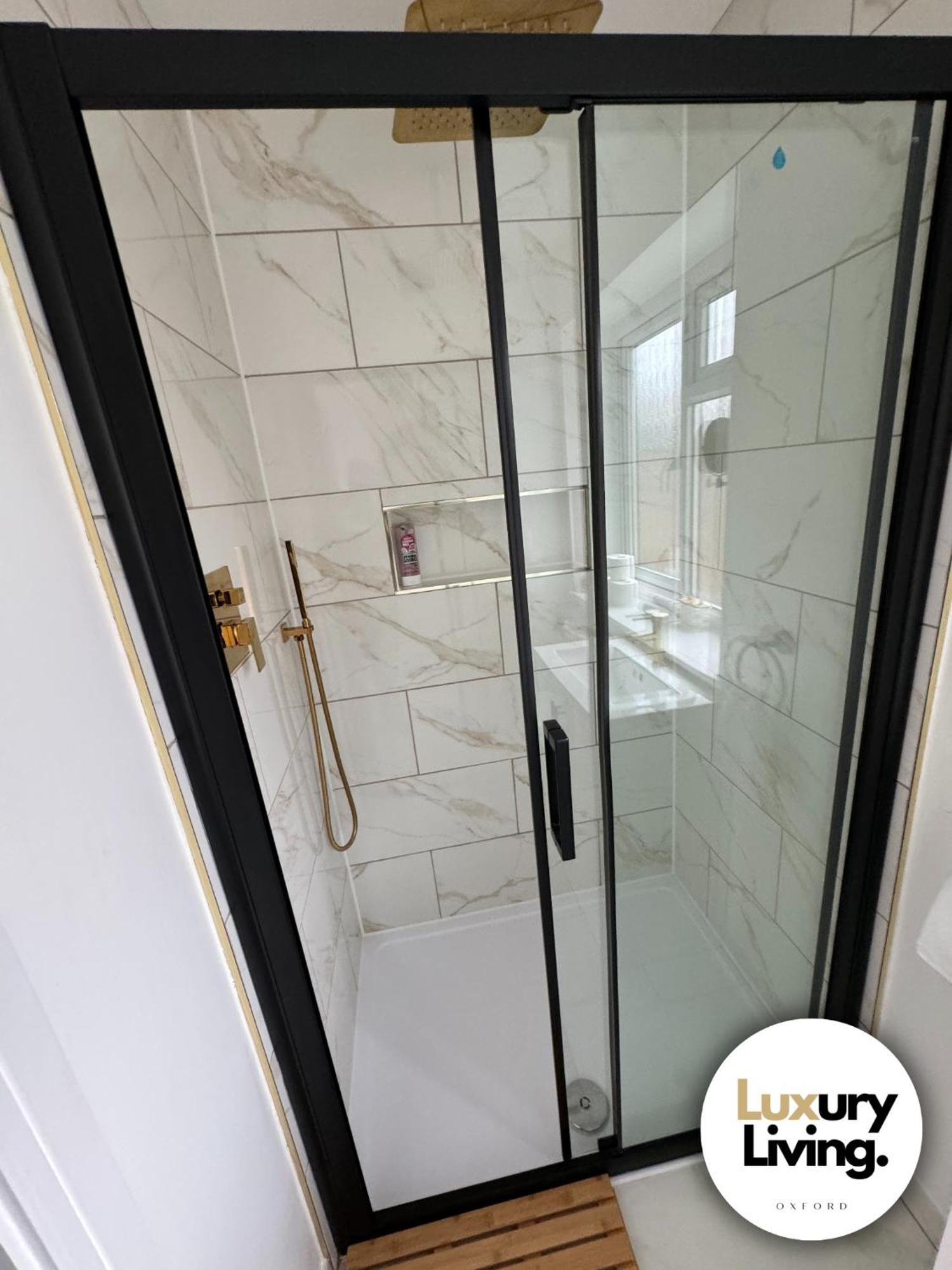 Lux 1 Bed Flat - Free Parking *